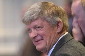 Gambling package suddenly emerges, then stalls in Alabama Senate