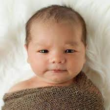 Strong, sweet Henry Rae Gams put an early welcome