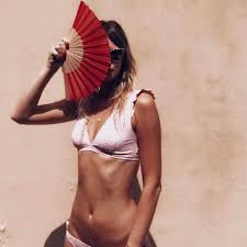 Comment must not exceed 1000 characters. Made In Greece Ta Magio Ths Emmanoyelas Lykoy Polyxrwma Girly H 8hlyka Me Bolan Zwhra Prints Teleia Efarmogh Made In Greece