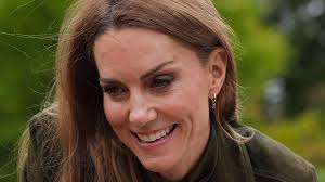 Jamie Lee Curtis Tells Allison Janney to 'Go F--- Yourself' as She Reacts  to Her Pantsless Red Carpet Appearance