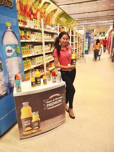 Ingenia-Agencia - De vuelta a clases... prepara a tus hijos 👭👬👫con un exquisito y nutritivo desayuno junto a los deliciosos zumos de Naranja 🍊 Santa María. A tú alcance en los diferentes