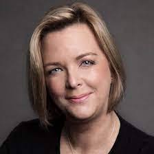 Elisa Wolgamott's Instagram, Twitter & Facebook