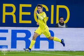 ʒəˈɾaɾt born 7 april 1992), is a spanish professional footballer who plays as a striker for villarreal cf and the spain national team. Gerard Moreno A Strong Mentality And A Savvy Style By Villarreal Cf Villarreal Cf Medium