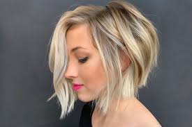 The short wavy grey hair is a casual and yet a graceful way to carry off the hairstyle at old age. 30 Handy Styling Ways For Short Wavy Hair To Make Everyone Envy
