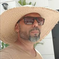 Abdullah Bakhsh (@tropical_designer) • Instagram photos and videos