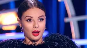 Porotkyně superstar 2020 monika bagárová porodila holčičku. Porod Moniky Bagarove Zamaval S Finale Superstar 2020 Jak Se Zmeni Porota Extra Cz