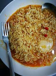 Cara masak 2 bungkus maggi kari lembutkan dulu maggi dengan air panas/rebus. Ini Caranya Untuk Hasilkan Maggi Kari Paling Sedap Di Dunia