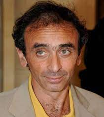 See more of zemmour & naulleau on facebook. Eric Zemmour Decouvrez La Video De Son Entartage