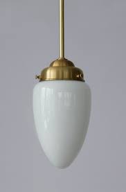 Stab Pendelleuchte Mit Zapfen Opalglas Von Collectie Art Deco Stab Pendelleuchte Mit Zapfenformigem Opalglas Hier In Messing Hangeleuchte Pendelleuchte Lampe