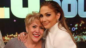 На этой странице вы можете скачать или прослушать песни и альбомы «jennifer lopez» для того чтобы скачать альбомы и композиции в mp3 исполнителя «jennifer lopez». Dzhennifer Lopes Trogatelno Pozdravila Mamu S 74 Letiem I Stancevala S Nej Na Svoem Shou
