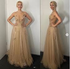 The thirteenth series of dancing on ice began airing on itv on 17 january 2021. Holly Willoughby Golden Gown Dancing On Ice March 2020 Fashion You Really Want