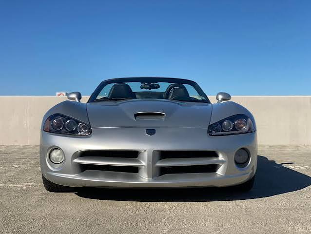 2010 Dodge Viper SRT-10 – Rare Silver/Slate Combo, Just 3,049 Miles Now live on Lowmilesnomiles.com: a final-year 2010 Dodge Viper SRT-10 Coupe, finished in Bright Silver Metallic with dual painted s