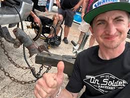 Billy Hoskinson's Instagram, Twitter & Facebook