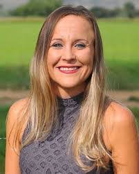 Leona Hudson's Instagram, Twitter & Facebook