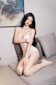 秀人最骚嫩模『周于希』9月最新大尺度性爱私拍