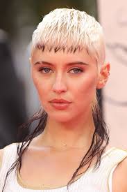 Kiểu tóc là mốt trong hè này