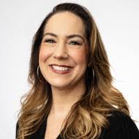 Lynn Holmquist's Instagram, Twitter & Facebook