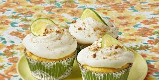 The Best Key Lime Pie Cupcakes To Make This Summer Recipe In 2020 Best Key Lime Pie Creamy Key Lime Pie Food