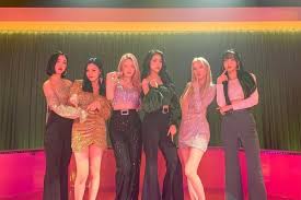 Yeseul jang, hyunhee limdirector of . Dress Hingga Rok Retro Ini 15 Harga Outfit Gfriend Mago