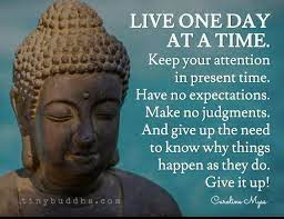 Live One Day At A Time Buddha Spruche Inspirierende Spruche Weisheiten Zitate