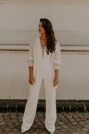 Brautkleider, abendkleider, hochzeitskleider und dezente brautkleider für standesamt: Standesamt Outfits Fur Lassige Braute In Frankfurt