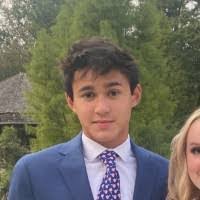 Allison Dewey's Instagram, Twitter & Facebook