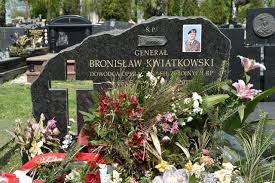 Wszystko o katastrofa smoleńska w polskieradio.pl. Katastrofa Smolenska Osiem Cial W Trumnie Generala