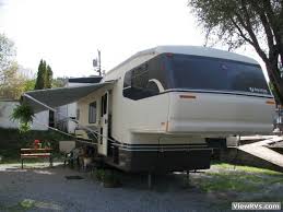 Viewrvs Com 1994 Avion 32 5th Wheel Trailer A 5th Wheels 5th Wheel Trailers 5th Wheel Travel Trailers