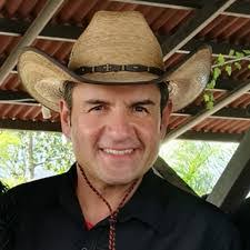 Mauricio Velez's Instagram, Twitter & Facebook