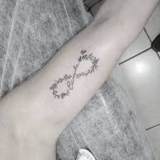 23 Lindos Tatuajes Para Demostrar El Amor Incondicional De Mama Tatuaje De Infinito Con Nombres Tatuajes De Ninos Tatuajes