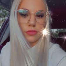 Monique Gould's Instagram, Twitter & Facebook