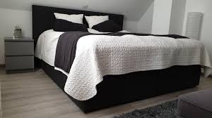 Um diese fragen zu beantworten sehen wir was ist der unterschied zum normalen bett? Was Ist Ein Boxspringbett Aufbau Vorteile Der 3 Schichten