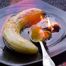Bananes Flambees Au Rhum Vieux Recette Banane Flambee Banane Cuisson Des Aliments
