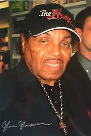 17) Joseph Jackson signiert Vater Michael Foto Signatur Unterschrift  Autogramm