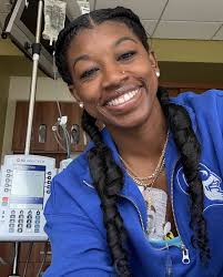 Single Mom Diagnosed with Colon Cancer Pushes Through for Daughter  (Exclusive)