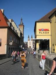 Die polizei meldet etwa 15 verletzte. Streets Of Wuerzburg Picture Of Wurzburg Lower Franconia Tripadvisor