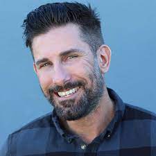 28 Best Hairstyles For Older Men In 2021