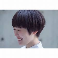 ワンレンヘアで落ち着きのある大人女子に ショートからロングまで一挙にご紹介 folk 2021 ワンレン ヘア ショートヘア