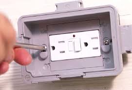 The switch that controls the lamp does not work and the bathroom is out too. 20 Amp Gfci Outlets Vs 15 Amp Gfci Outlets Homelectrical Com
