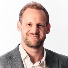 Chris Brunning's Instagram, Twitter & Facebook