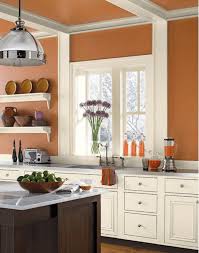 As seen in the photos above, each kitchen has a base color on the walls. Tuscan Paint Colors To Use In Your Home Popular Kitchen Colors Tuscan Kitchen Kitchen Wall Colors