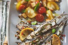 Assiette De Sardines Et Petites Tomates Recette Petite Tomate Sardines Alimentation