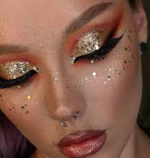 The 90s Makeup Trends Everyone Will Be Wearing This Fall 90s Makeup Trends 90s Makeup Makeup Trends