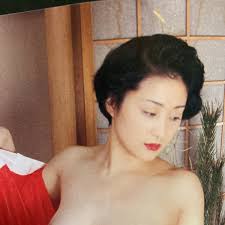 富士出版ミニ写真集12ページ初冬のスペシャルヌード久保千代子と5人の妻富士出版で人気No.1を誇る久保千代子 さんと、5人の人妻ヘア－Funbid香港本地日本代購網站