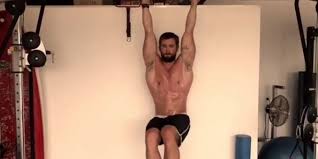 Chris hemsworth like you've never seen him before: Chris Hemsworth S Instagram Workout Video Health Sports News