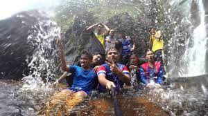 Tetapi, terdapat suatu rahasia tersembunyi yang belum dikenal publik, curug. Air Terjun Puteri Mandi Gunung Jerai 10 10 2015 Youtube