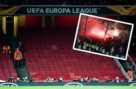 The geman club are not allowed to sell away tickets after disturbances against vitoria on october 3. Eintracht Vs Arsenal Frankfurt Fans Sorgen Trotz Uefa Sperre Fur Stimmung Watson