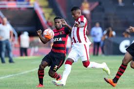 Terceiro clássico mais antigo do brasil, atrás somente do clássico vovô, do rio de janeiro, e do grenal, de porto alegre, é o mais antigo do nordeste e é também um dos clássicos mais importantes. Raio X Compara Nautico E Sport Antes Da Primeira Final Do Pernambucano Campeonato Pernambucano Ge
