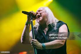 848 Bernie Shaw Photos & High Res Pictures