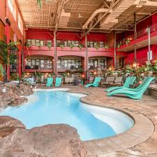 The building offers up an interesting mix of architectural styles and periods that guests couldn't help but admire. Hotel Universel Quebec Sainte Foy Ville De Quebec